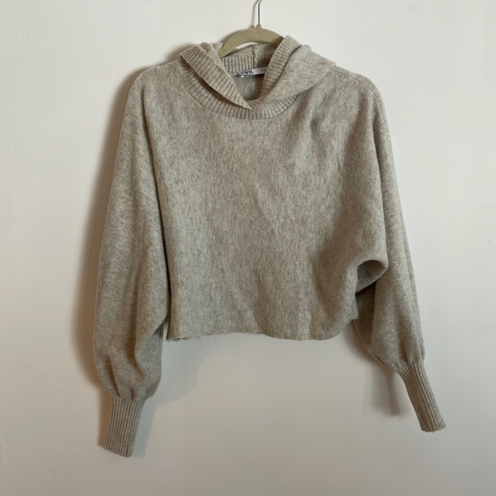 Cozy hooded sweater from Zara